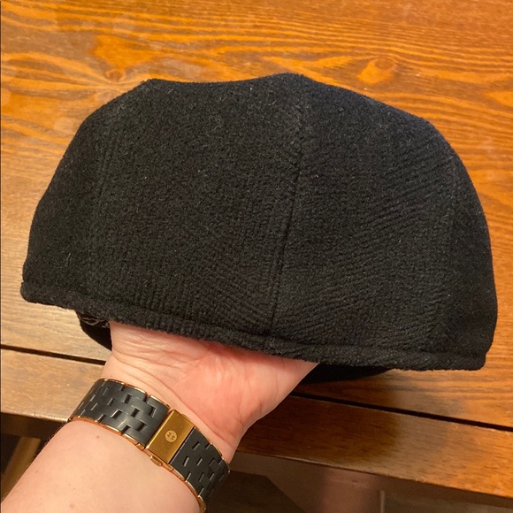 Burberry Newsboy Black Wool Cap w/ Classic Logo and Plaid interior